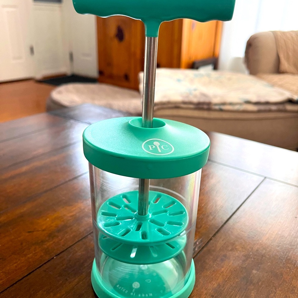 Pampered Chef Whipped Cream maker